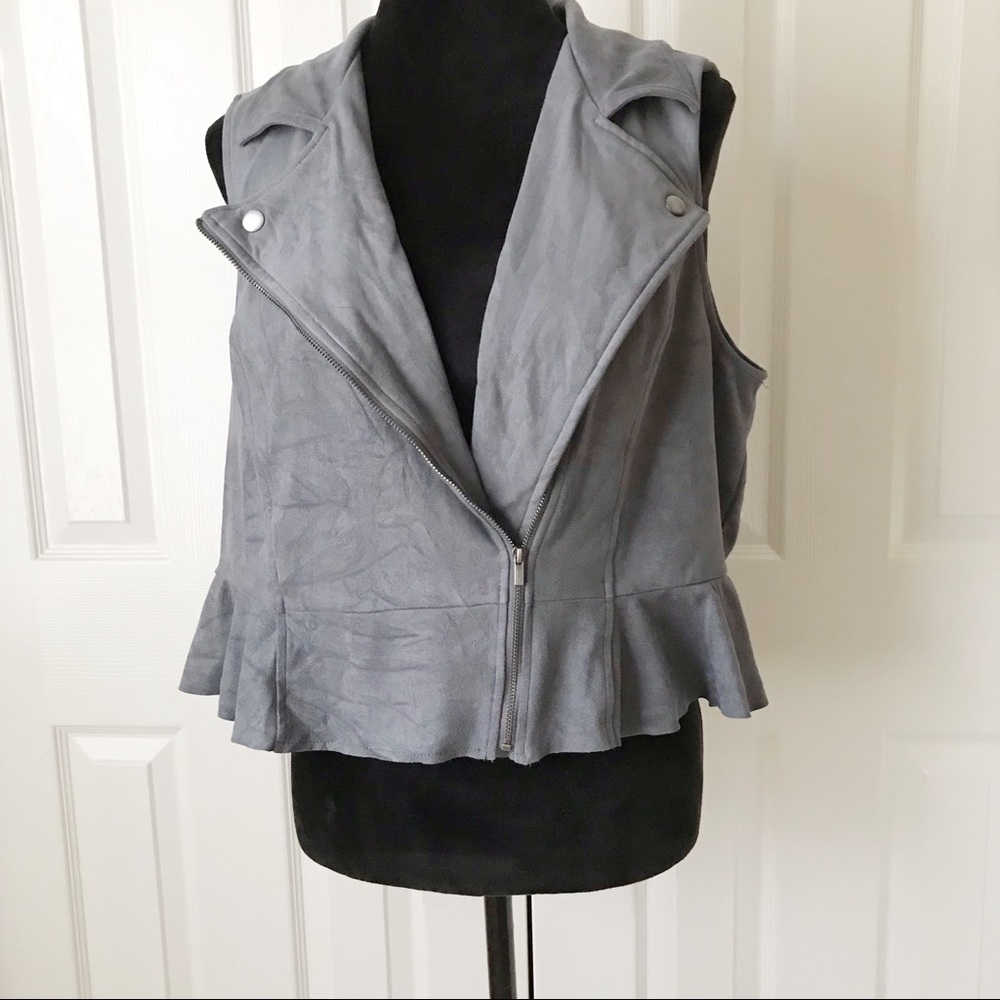 LAUREN CONRAD Faux Suede Gray Zippered Vest 17